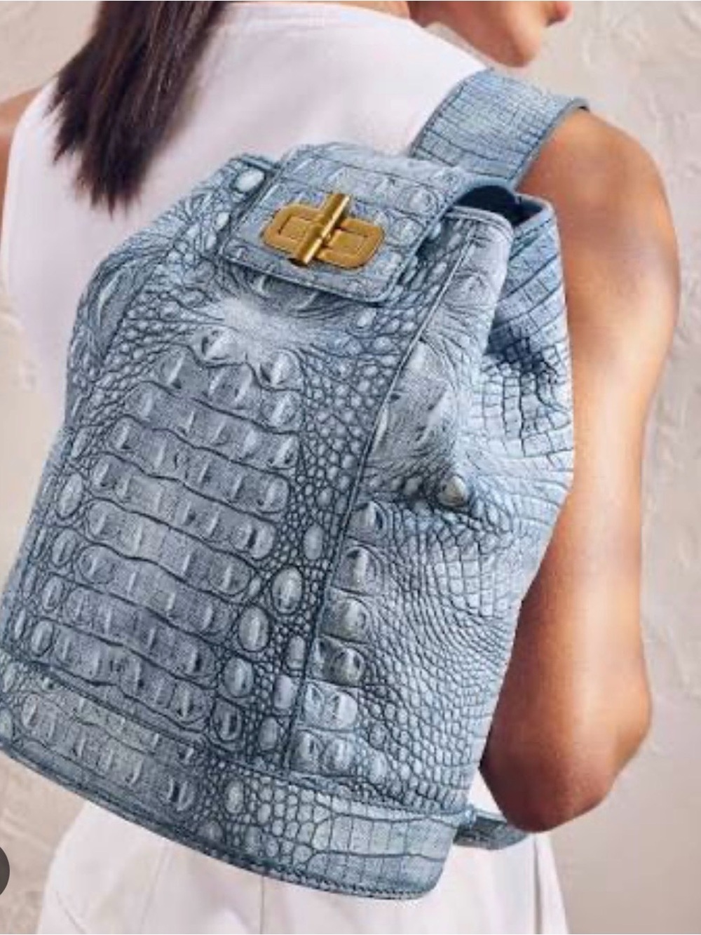Get ahead of the denim trend with Brahmin Madie sling backpack bag SOLD OUT!🔥